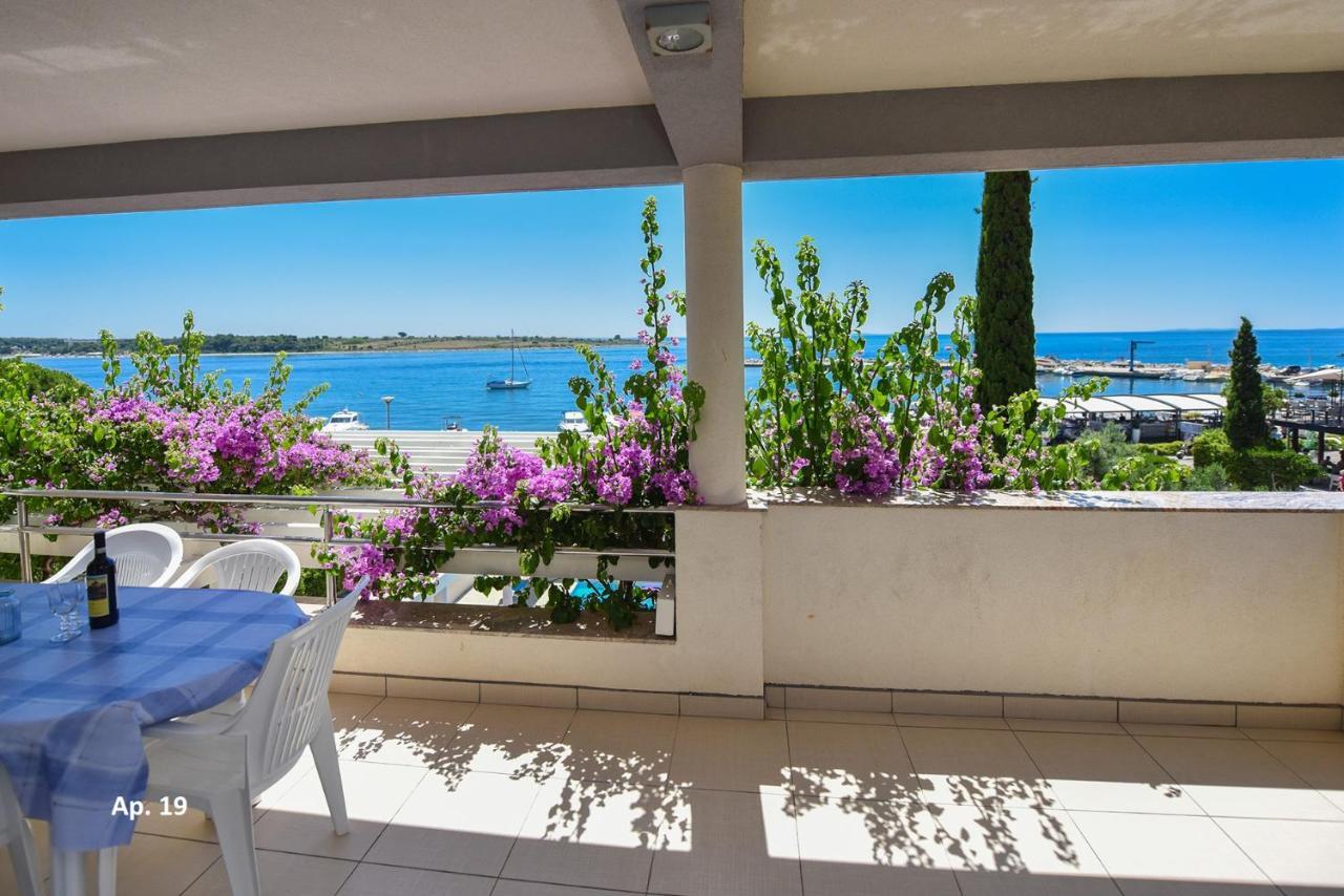 Apartments Bella Sky Новалья Экстерьер фото